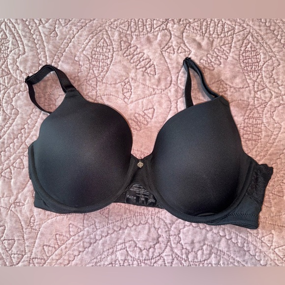 Breezies Other - Breezies Classic Black Women's Bra